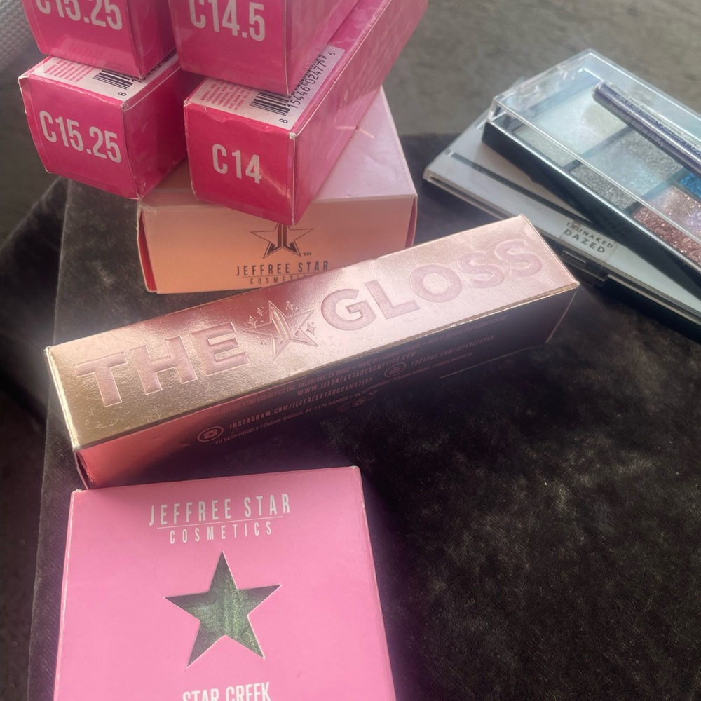 Jeffree Star Cosmetic Lot: Magic Star Concealer, Eyeshadow, Powder, Gloss NEW - Picture 12 of 13